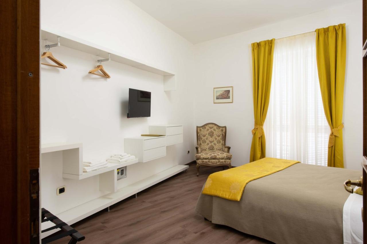 L'Insolita Reggia Καζέρτα Εξωτερικό φωτογραφία