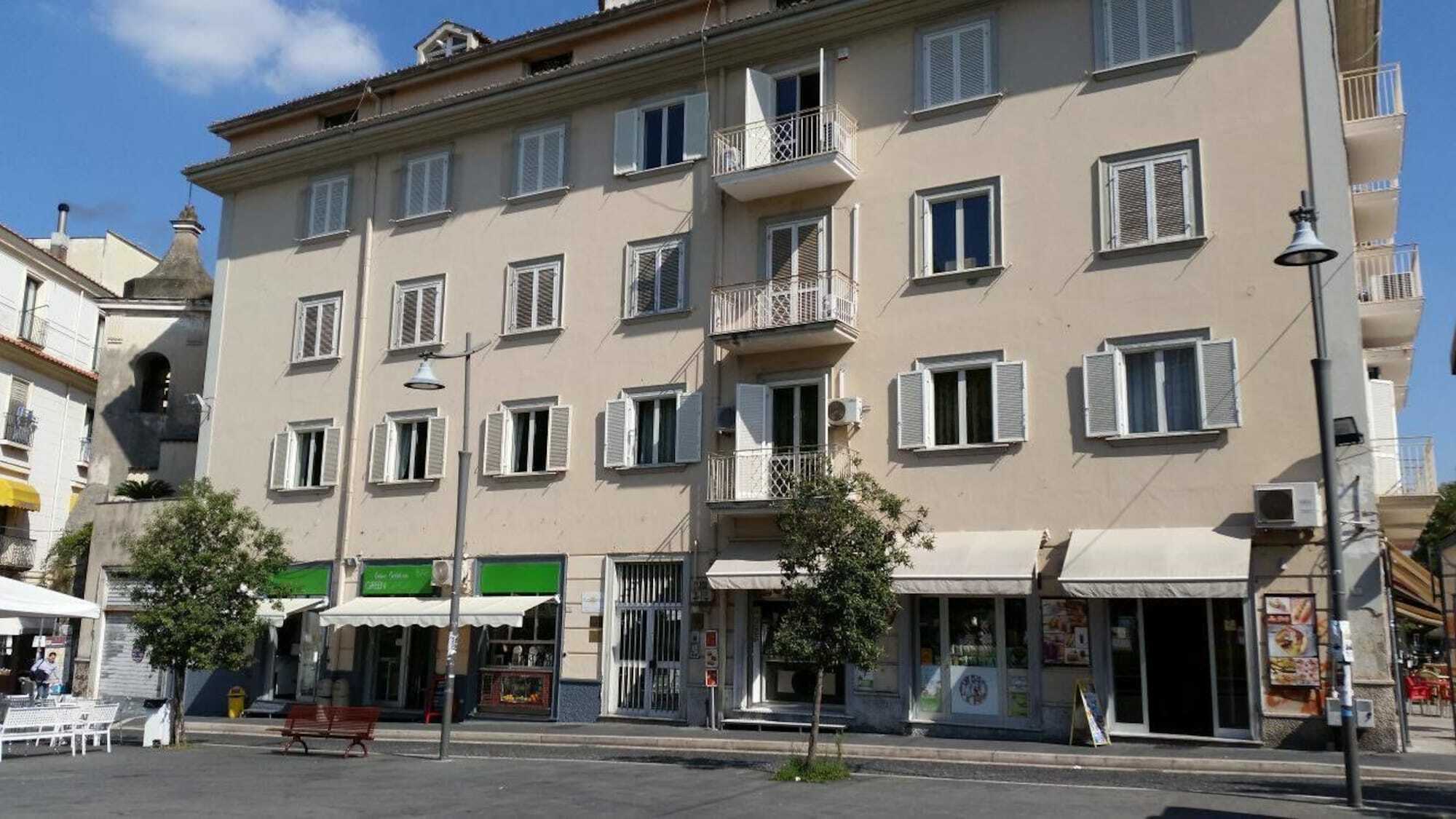 L'Insolita Reggia Καζέρτα Εξωτερικό φωτογραφία